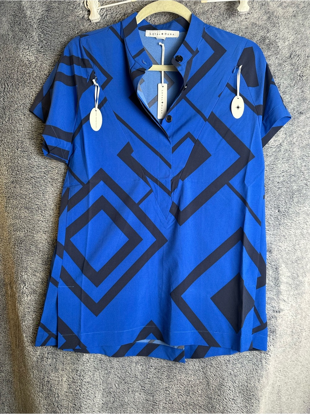 Loyal Hana maternity and nursing blouse w zipper accesssize XS NWT